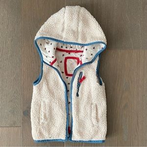 Mini Boden Cream Blue Toddler Sherpa Fleece Vest with Hood Size 3-4Y